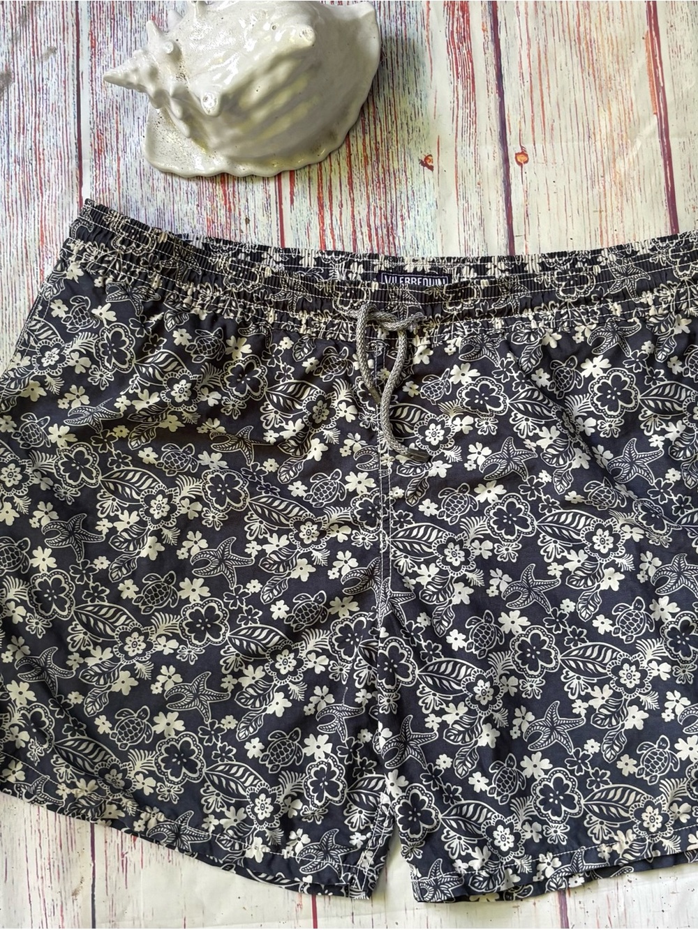 Vilebrequin Classic Swim Trunks. XXL.